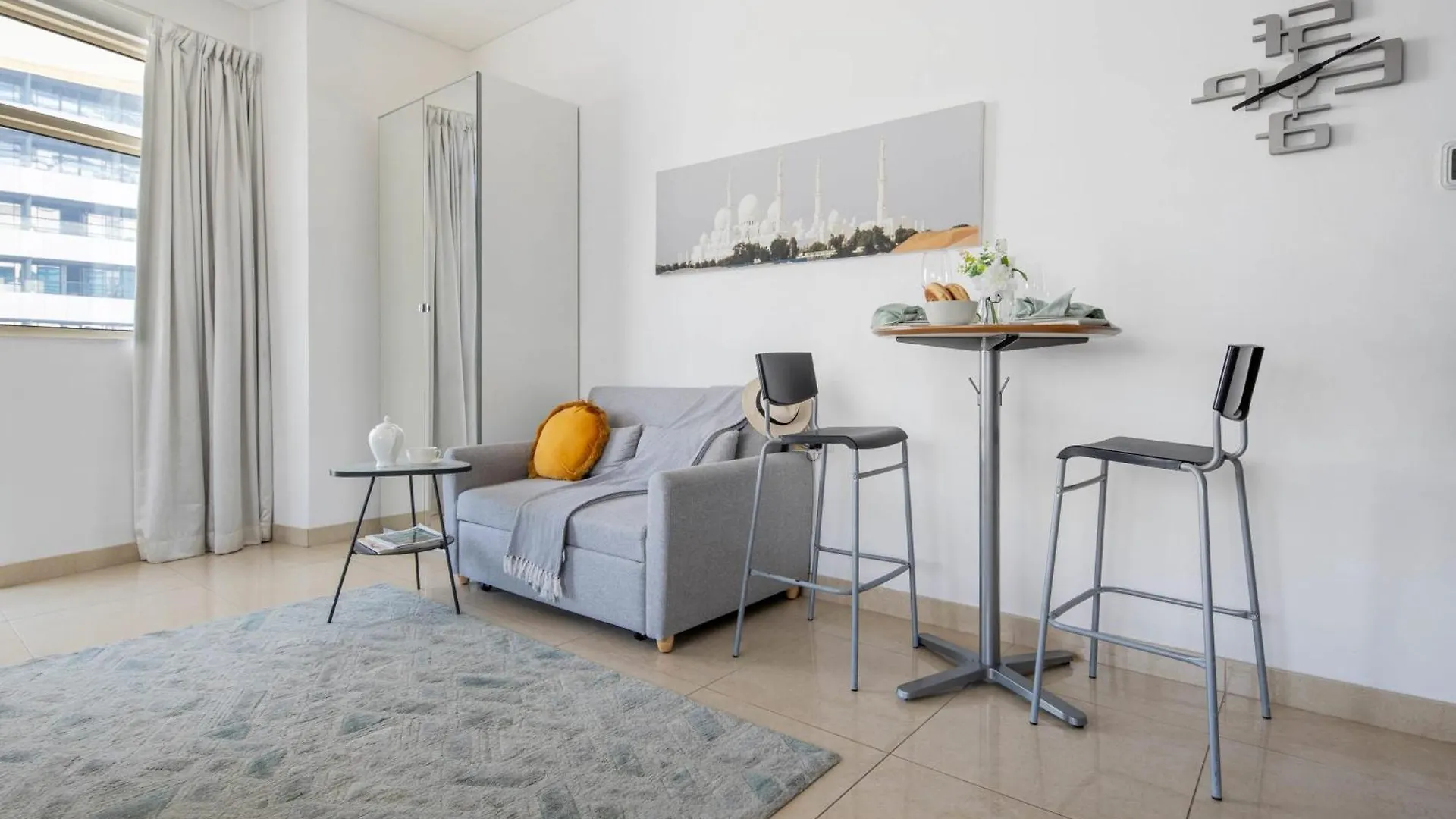 Frank Porter - Yach Bay Dubai Appartement