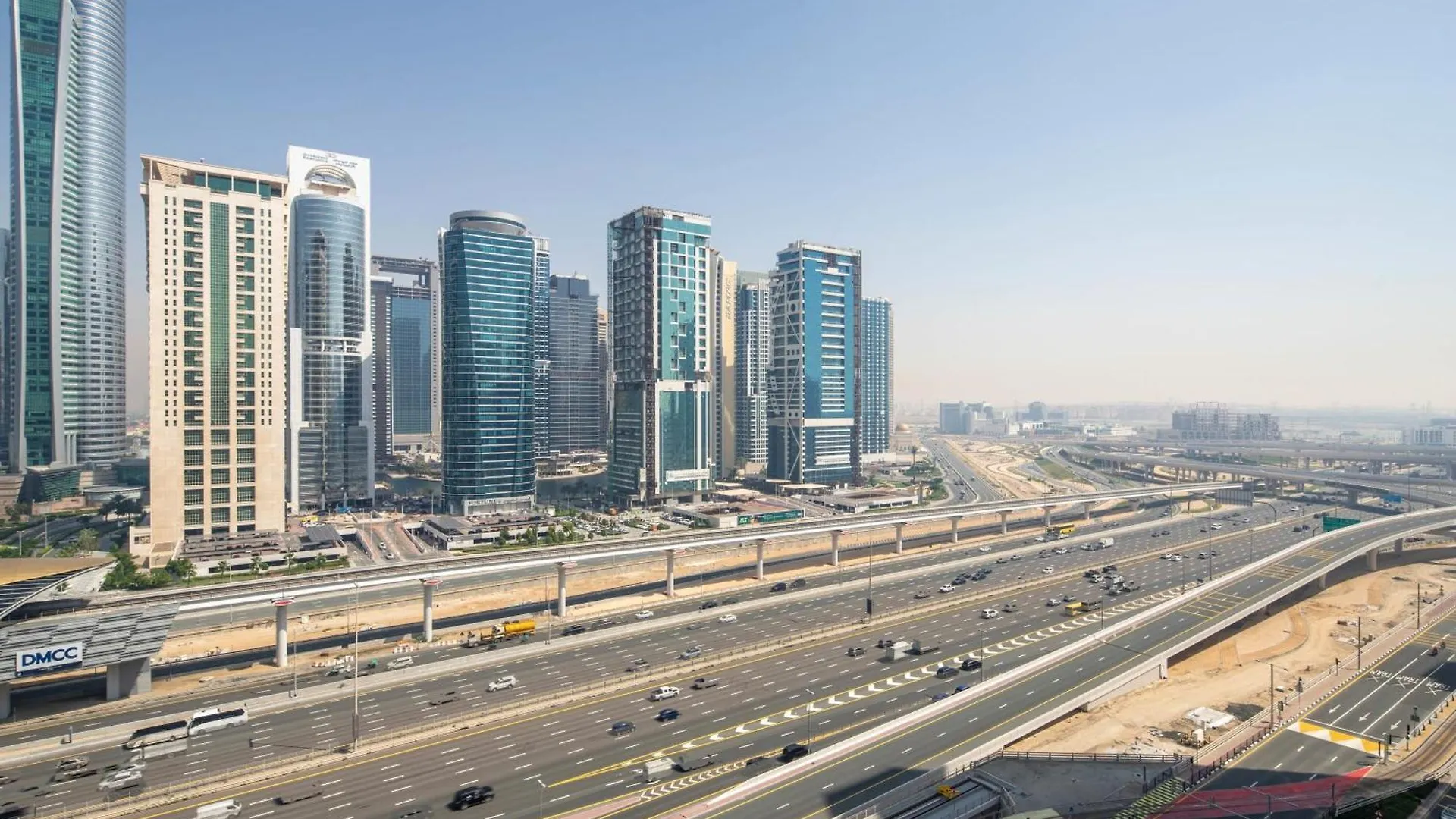 Frank Porter - Yach Bay Dubai Appartement
